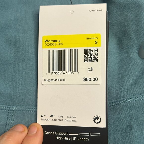 NWT Nike Zenvy Women's Training High-Rise 8" Shorts Size Small (Teal) DQ6003-006 - Picture 15 of 16